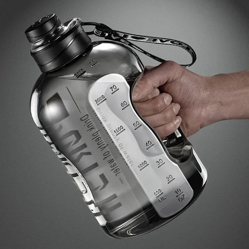 1.7L/2.7L Sports Water Bottle – Portable Large Capacity for Gym, Cycling & Camping